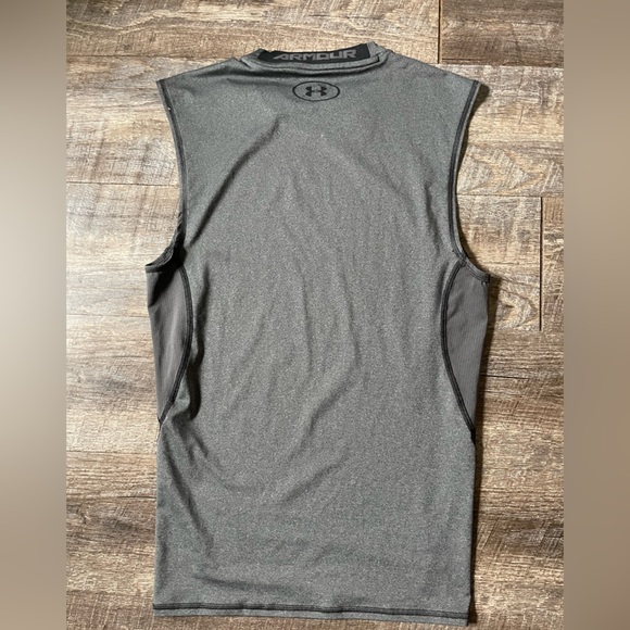 NWOT Mens Under Armor Sleeveless Compression Gray Shirt Medium - Picture 6 of 7